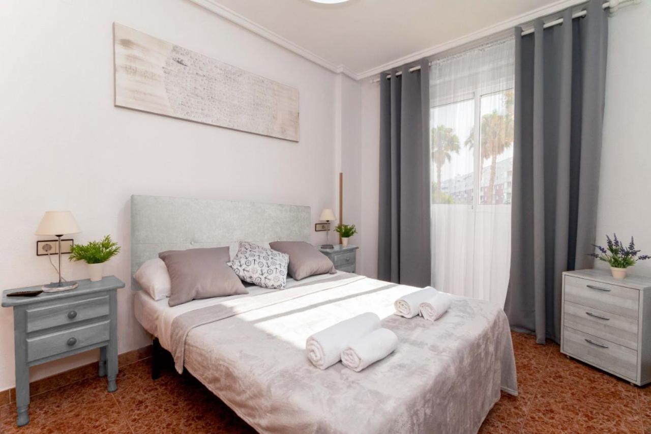 Apartamentos Villa Madrid Torrevieja Ngoại thất bức ảnh