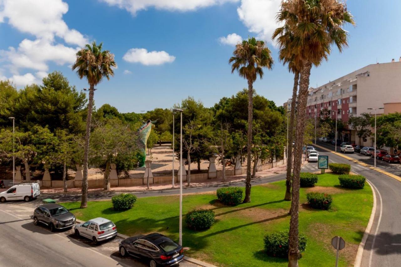Apartamentos Villa Madrid Torrevieja Ngoại thất bức ảnh