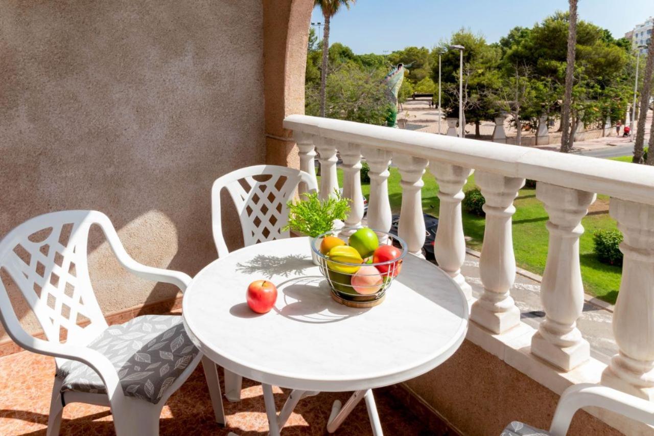 Apartamentos Villa Madrid Torrevieja Ngoại thất bức ảnh