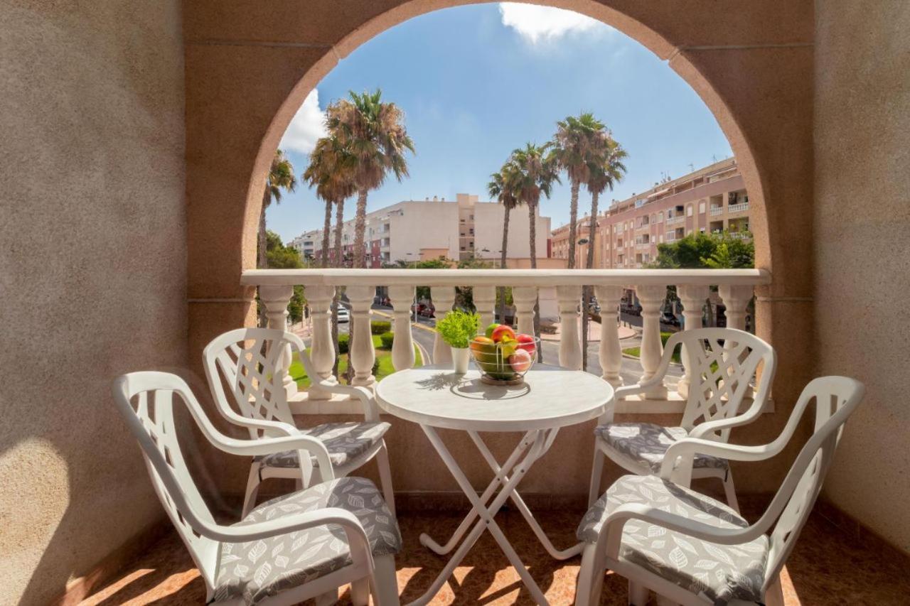 Apartamentos Villa Madrid Torrevieja Ngoại thất bức ảnh